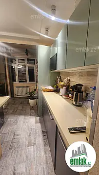 Satılır 2 otaqlı köhnə tikili 60 m²