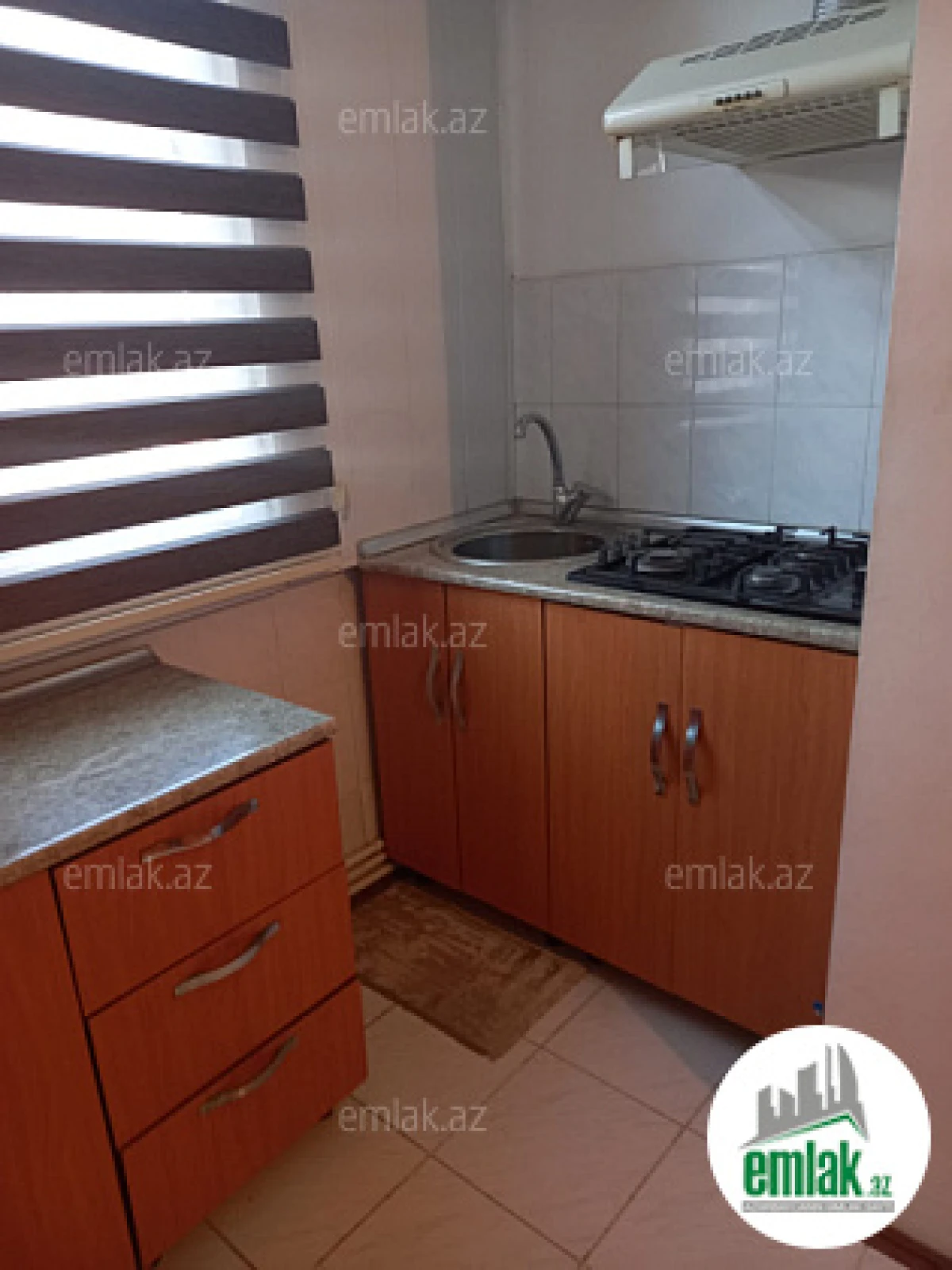 Satılır 2 otaqlı köhnə tikili 65 m²