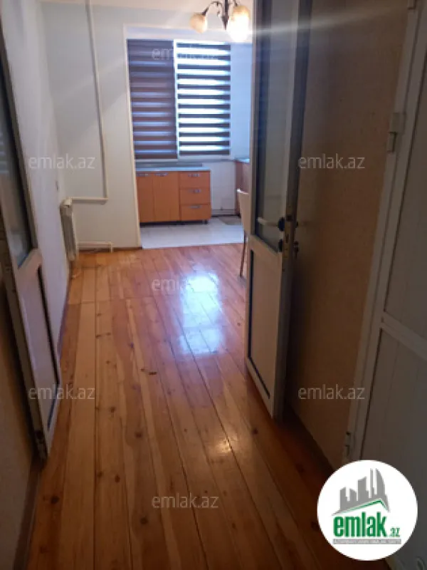 Satılır 2 otaqlı köhnə tikili 65 m²