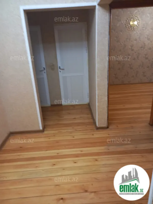 Satılır 2 otaqlı köhnə tikili 65 m²