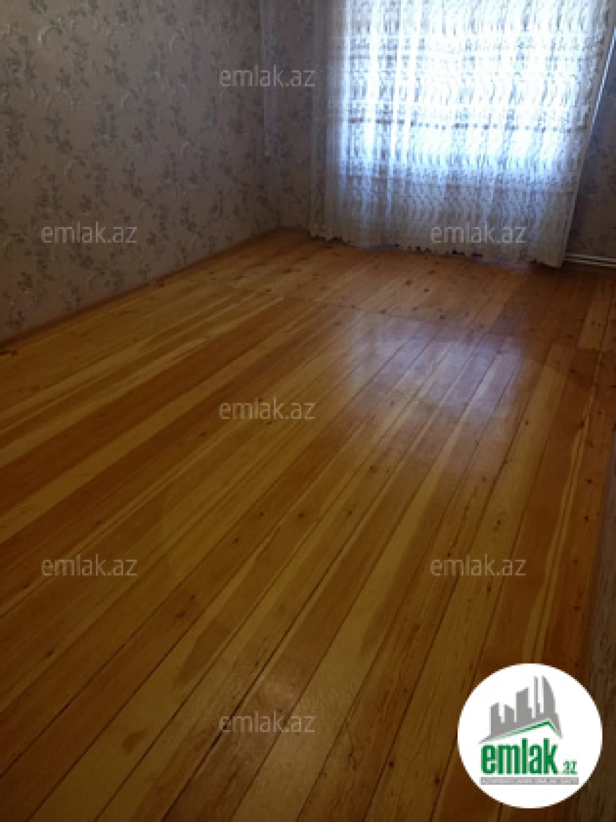 Satılır 2 otaqlı köhnə tikili 65 m²