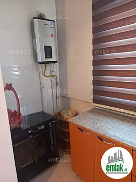 Satılır 2 otaqlı köhnə tikili 65 m²