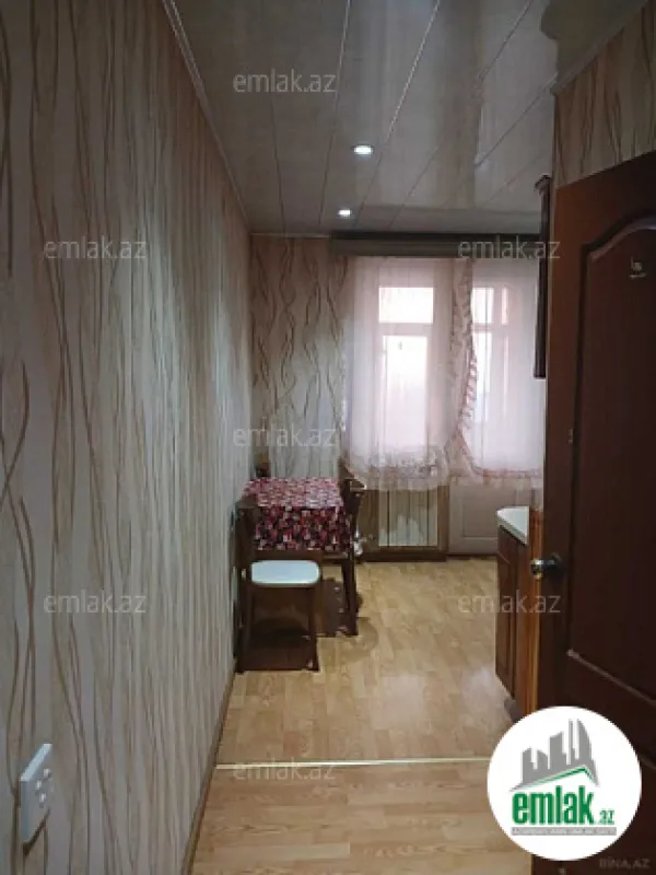 Satılır 3 otaqlı köhnə tikili 90 m²