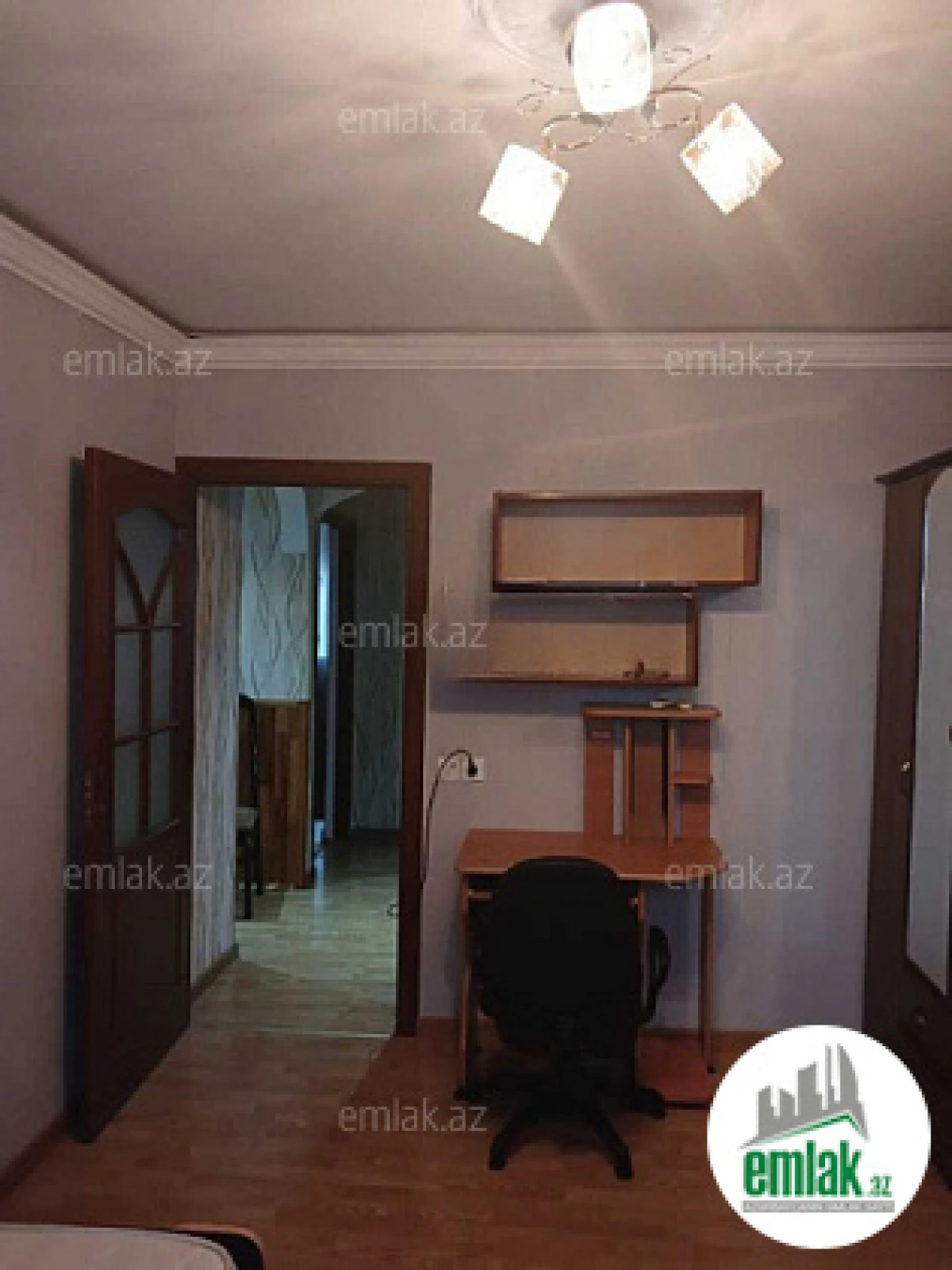 Satılır 3 otaqlı köhnə tikili 90 m²