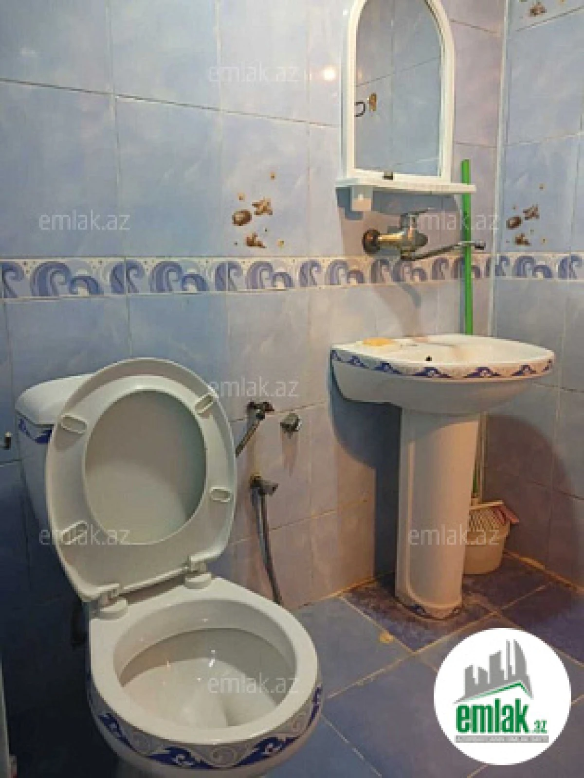 Satılır 3 otaqlı köhnə tikili 90 m²