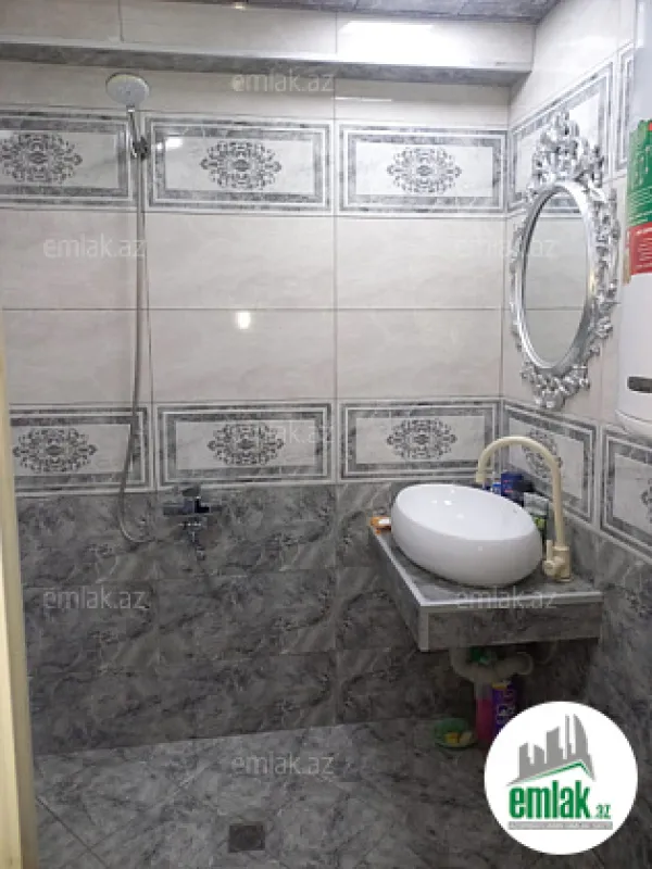 Satılır 3 otaqlı yeni tikili 80 m²