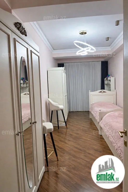 Satılır 3 otaqlı yeni tikili 95 m²