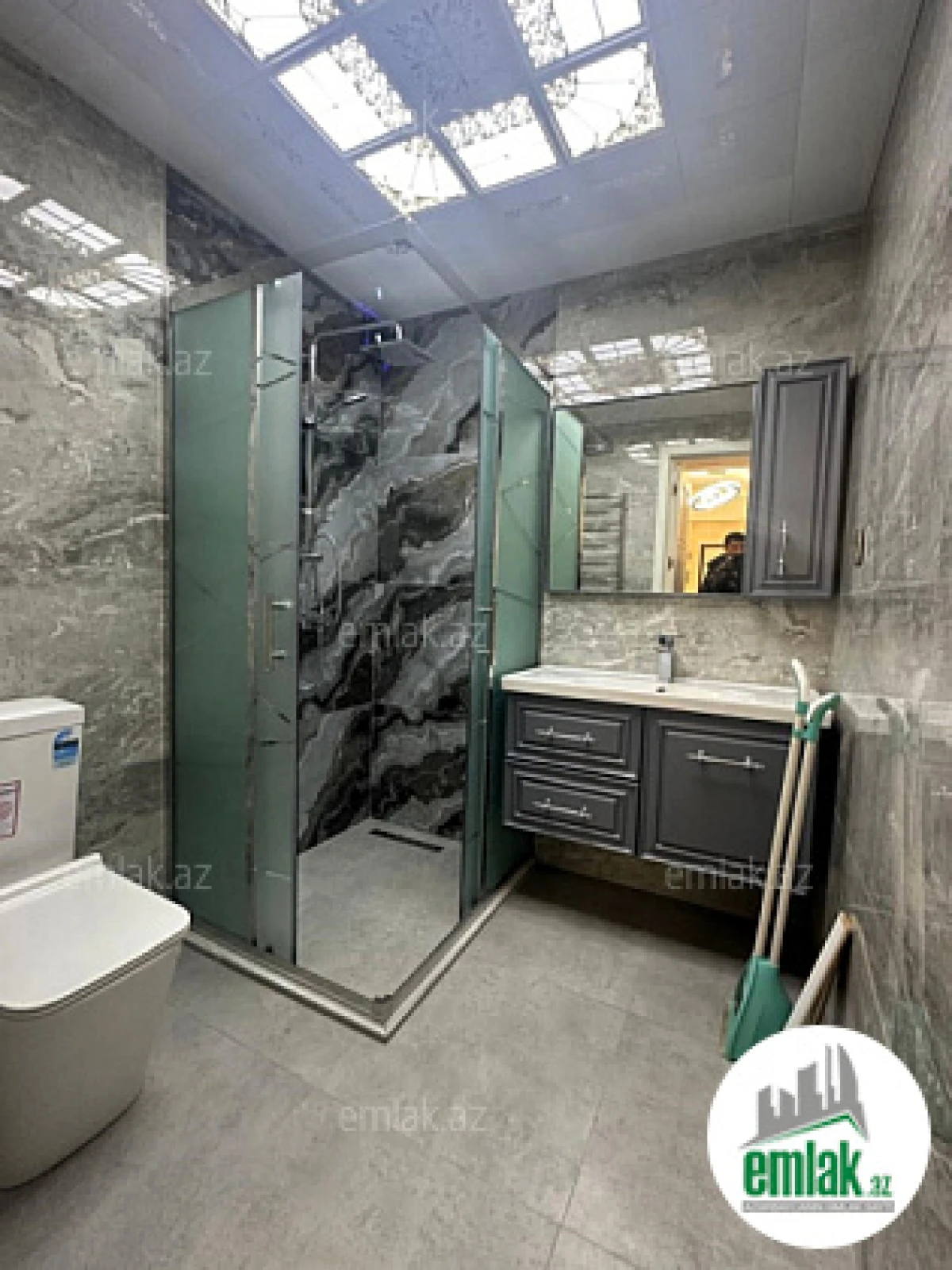 Satılır 3 otaqlı köhnə tikili 92 m²