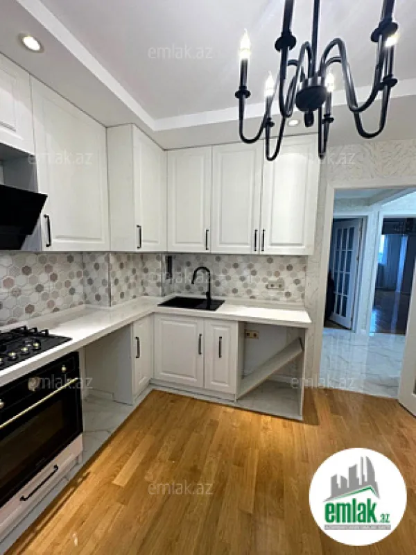 Satılır 3 otaqlı köhnə tikili 92 m²