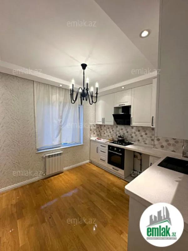 Satılır 3 otaqlı köhnə tikili 92 m²