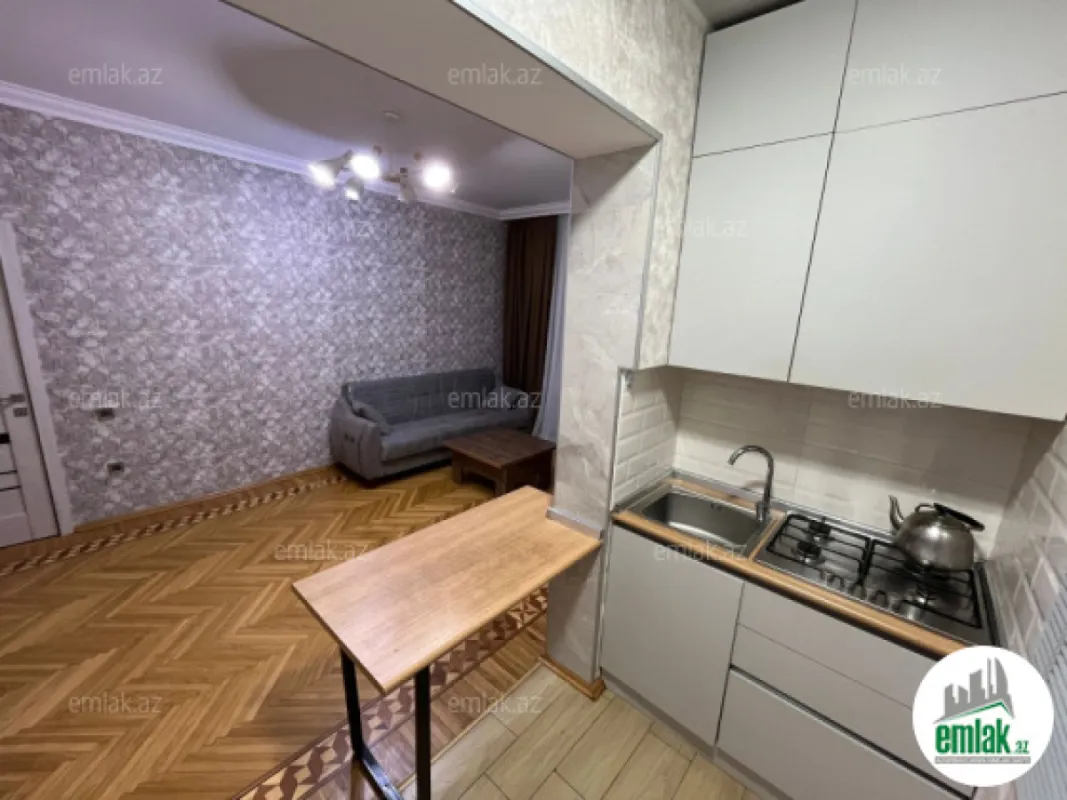 Satılır 3 otaqlı köhnə tikili 60 m²