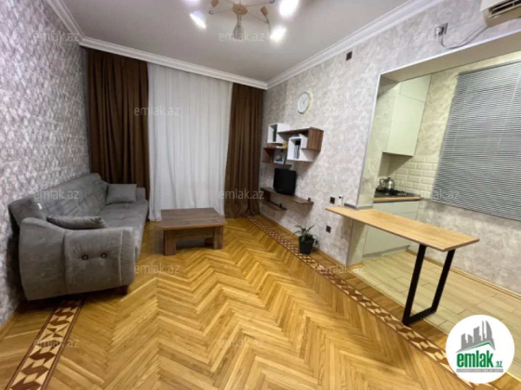 Satılır 3 otaqlı köhnə tikili 60 m²