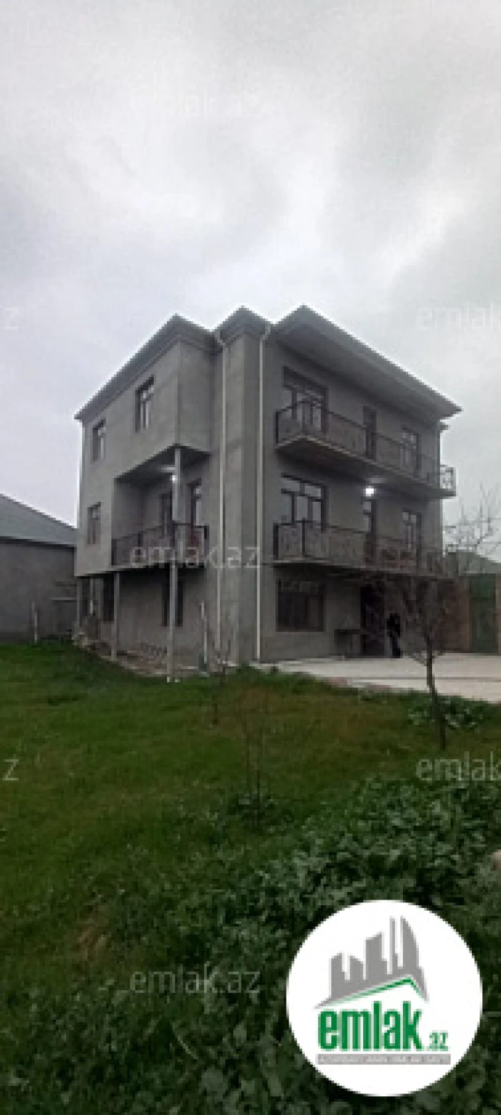 Satılır 7 otaqlı həyət evi 350 m²