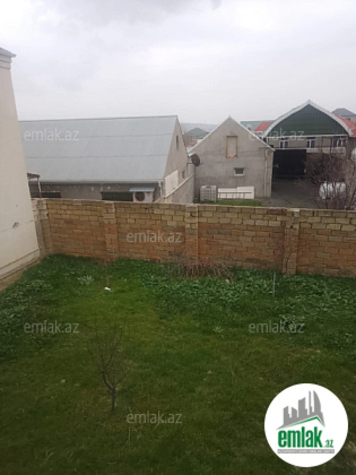 Satılır 7 otaqlı həyət evi 350 m²