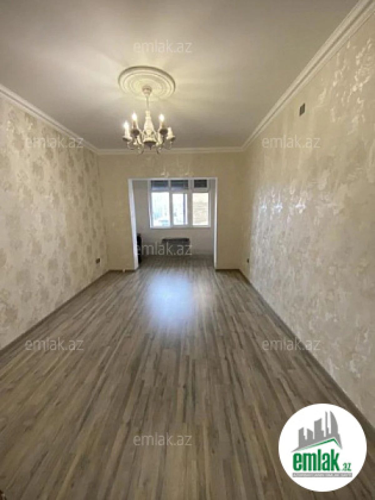 Satılır 2 otaqlı köhnə tikili 70 m²