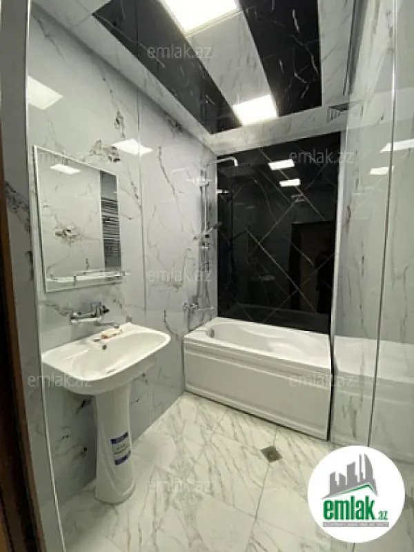 Satılır 2 otaqlı köhnə tikili 70 m²