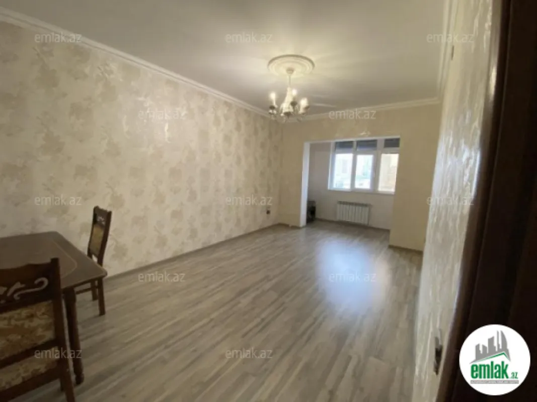 Satılır 2 otaqlı köhnə tikili 70 m²