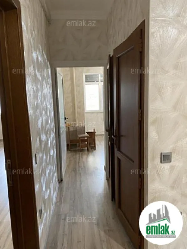 Satılır 2 otaqlı köhnə tikili 70 m²