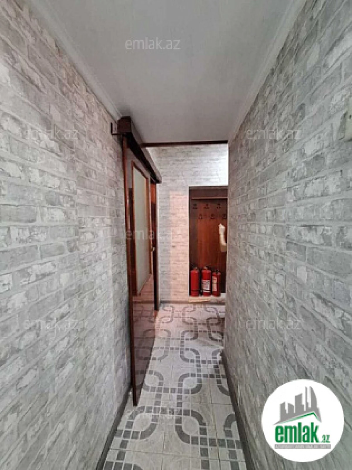Satılır 2 otaqlı köhnə tikili 55 m²