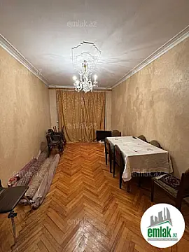 Satılır 2 otaqlı köhnə tikili 55 m²