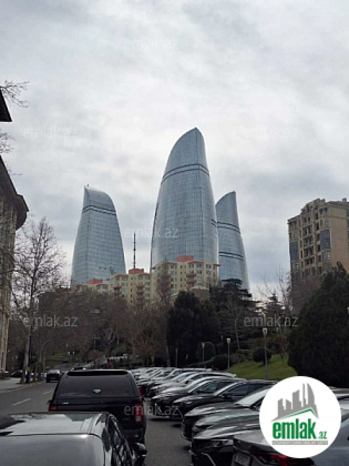 Satılır 2 otaqlı köhnə tikili 55 m²