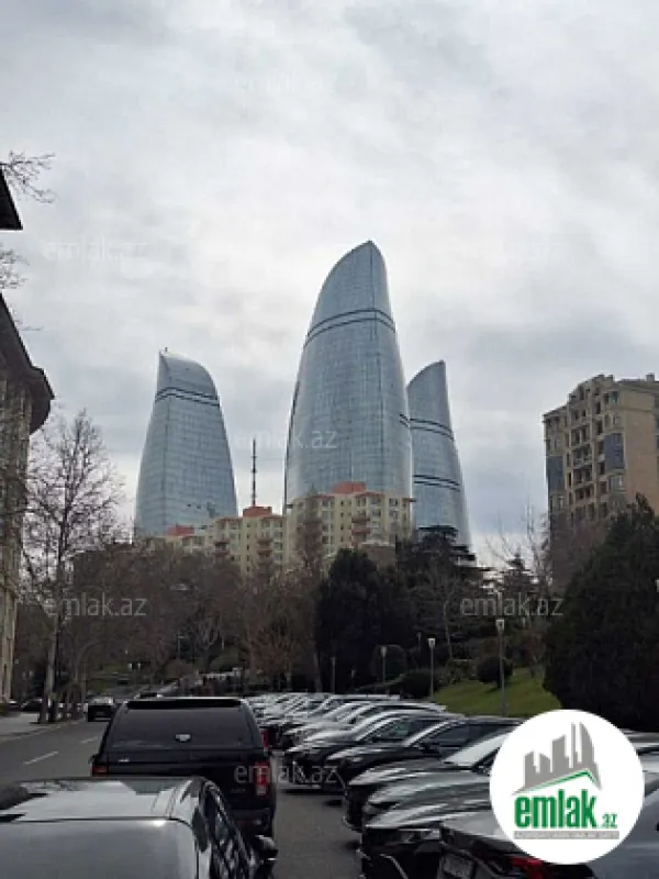 Satılır 2 otaqlı köhnə tikili 55 m²