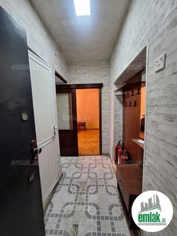 Satılır 2 otaqlı köhnə tikili 55 m²