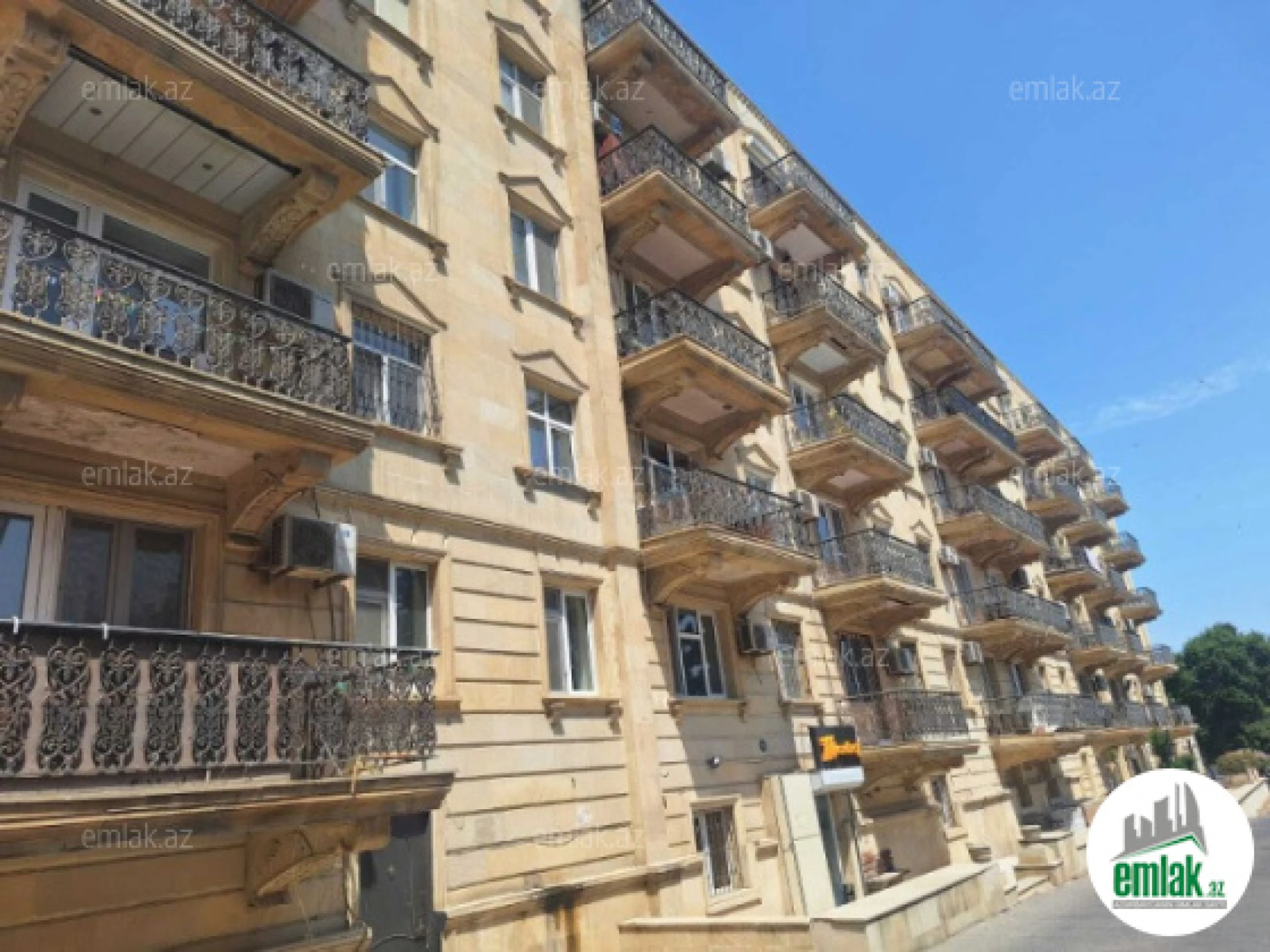 Satılır 2 otaqlı köhnə tikili 55 m²