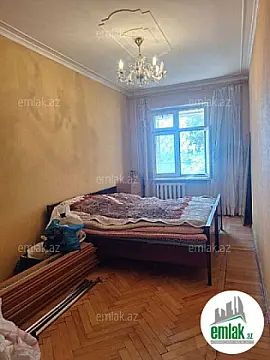 Satılır 2 otaqlı köhnə tikili 55 m²