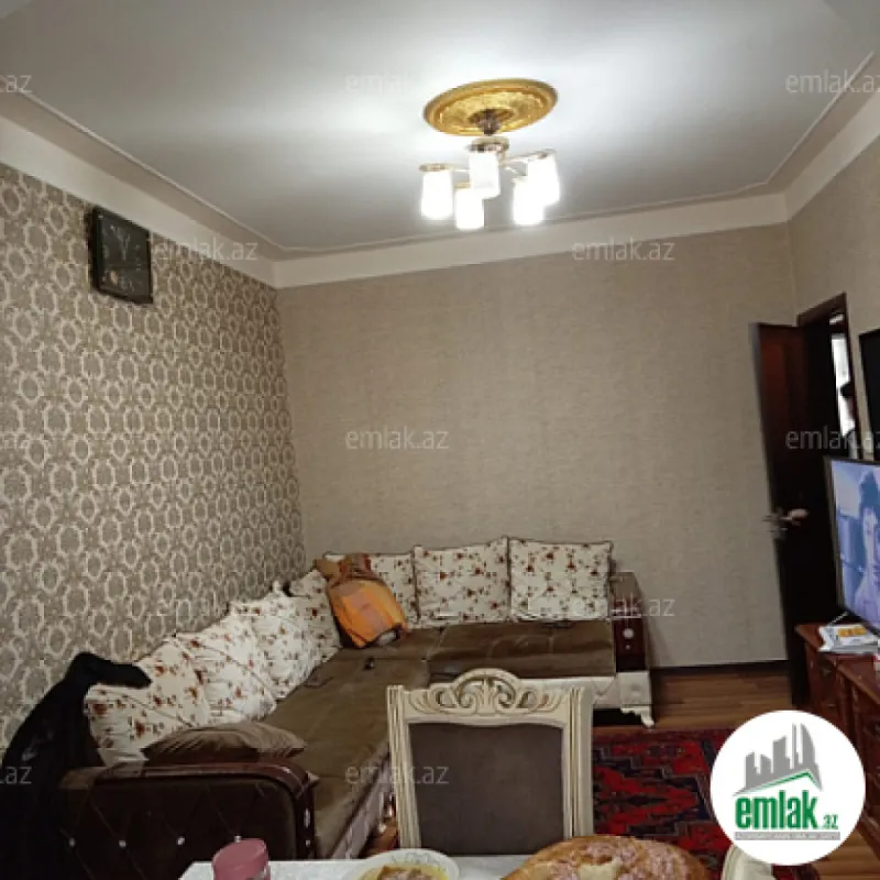 Satılır 3 otaqlı köhnə tikili 80 m²