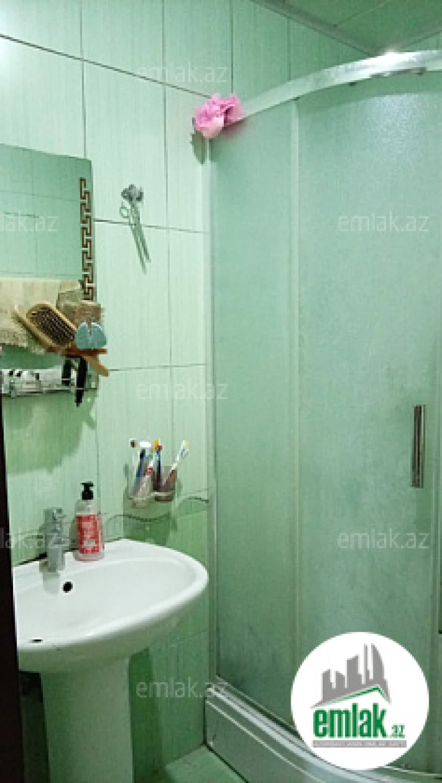 Satılır 3 otaqlı köhnə tikili 80 m²