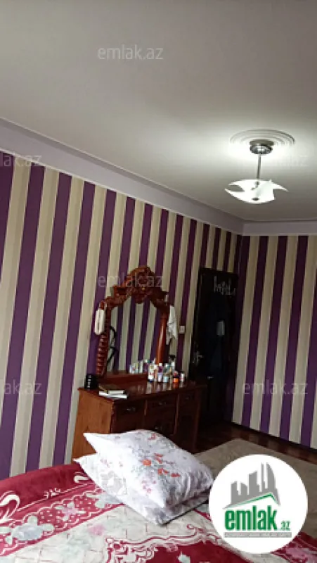 Satılır 3 otaqlı köhnə tikili 80 m²