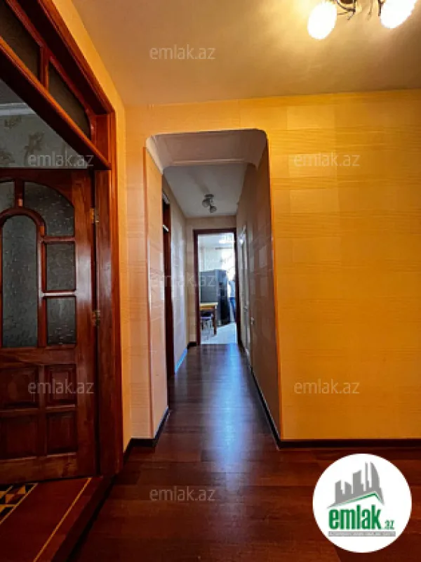 Satılır 3 otaqlı köhnə tikili 110 m²