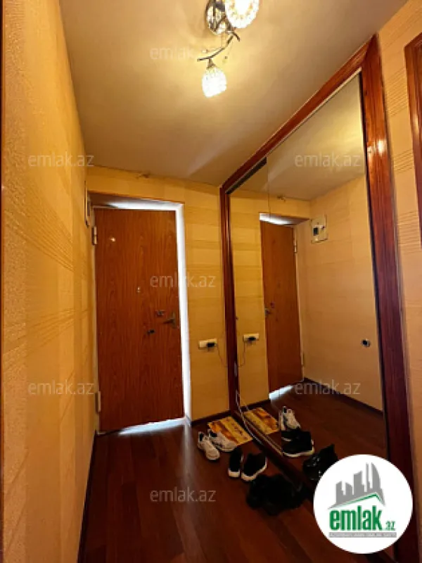 Satılır 3 otaqlı köhnə tikili 110 m²