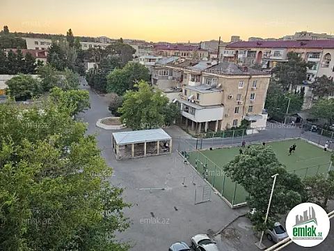 Satılır 3 otaqlı köhnə tikili 110 m²