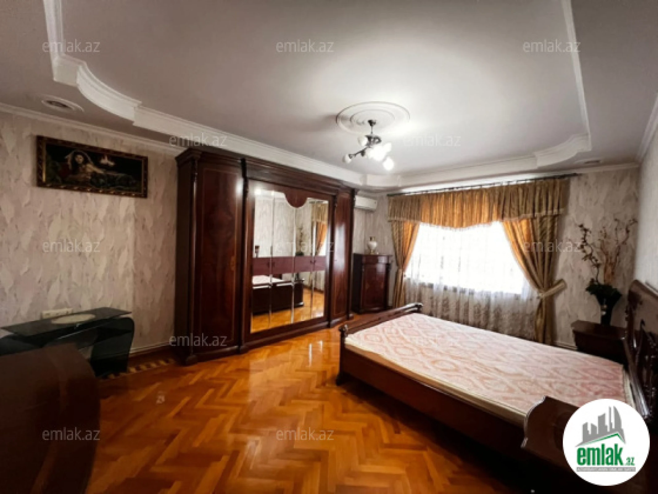 Satılır 3 otaqlı köhnə tikili 110 m²