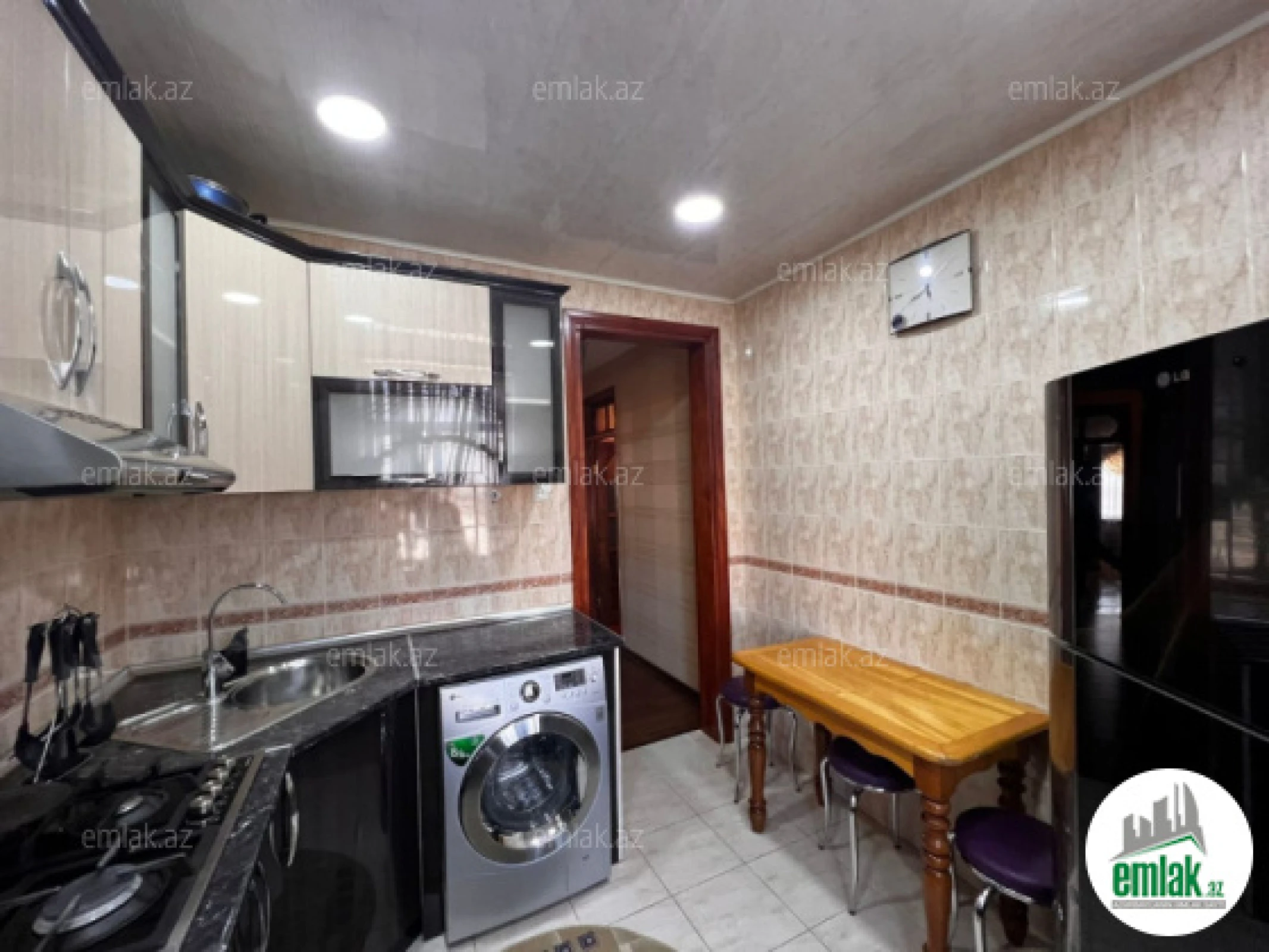 Satılır 3 otaqlı köhnə tikili 110 m²