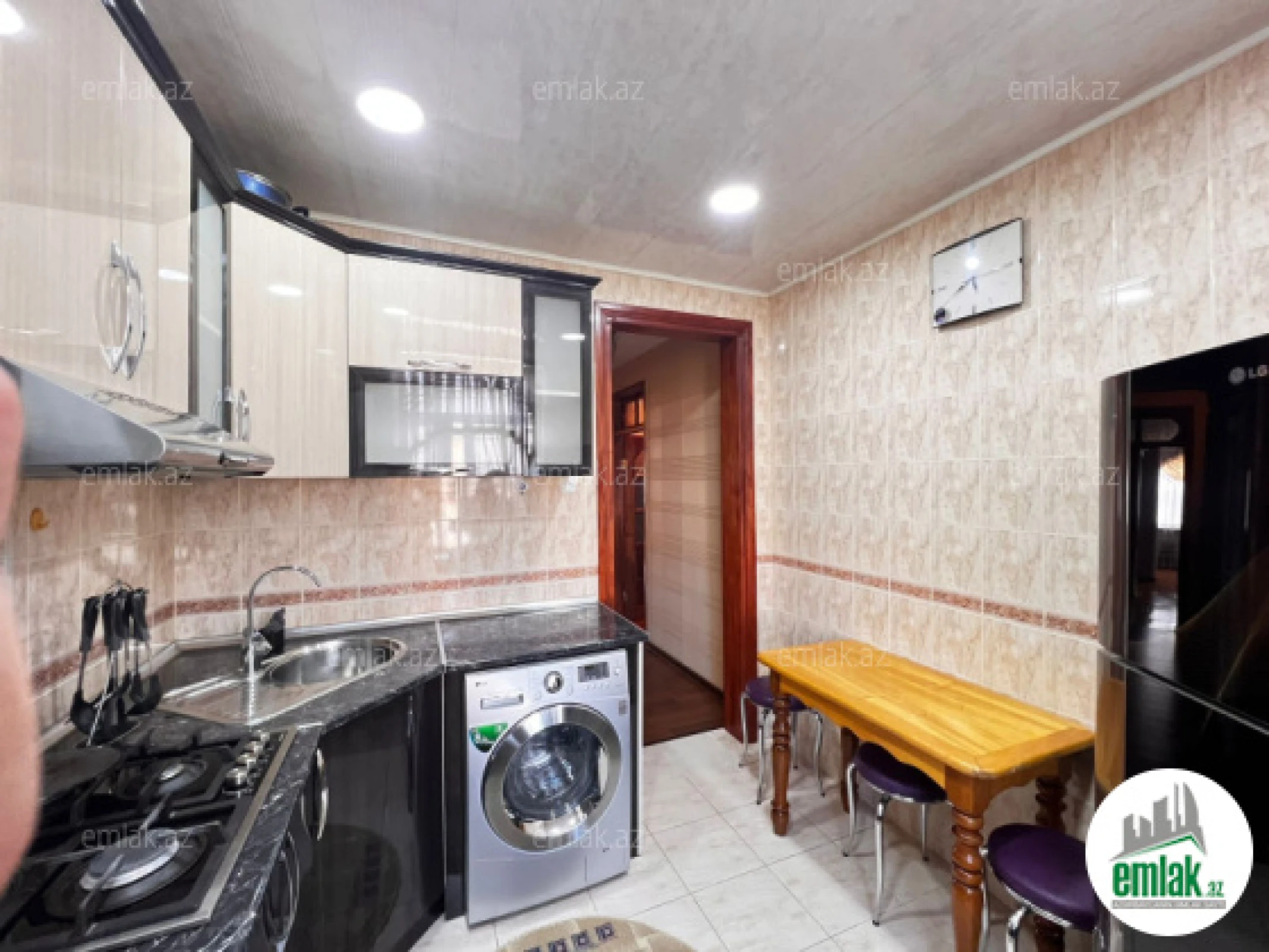 Satılır 3 otaqlı köhnə tikili 110 m²