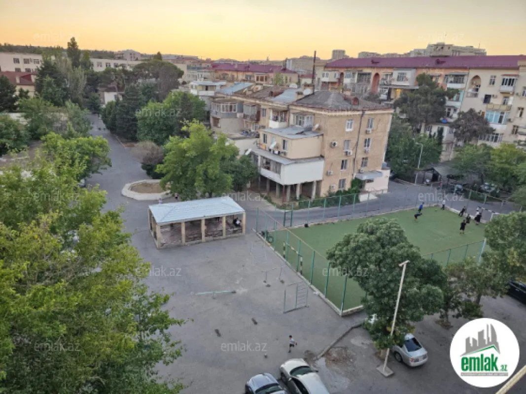 Satılır 3 otaqlı köhnə tikili 110 m²