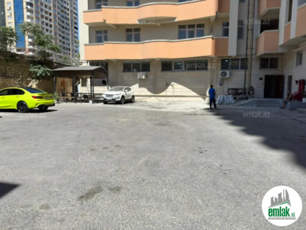 Satılır 4 otaqlı yeni tikili 177.5 m²