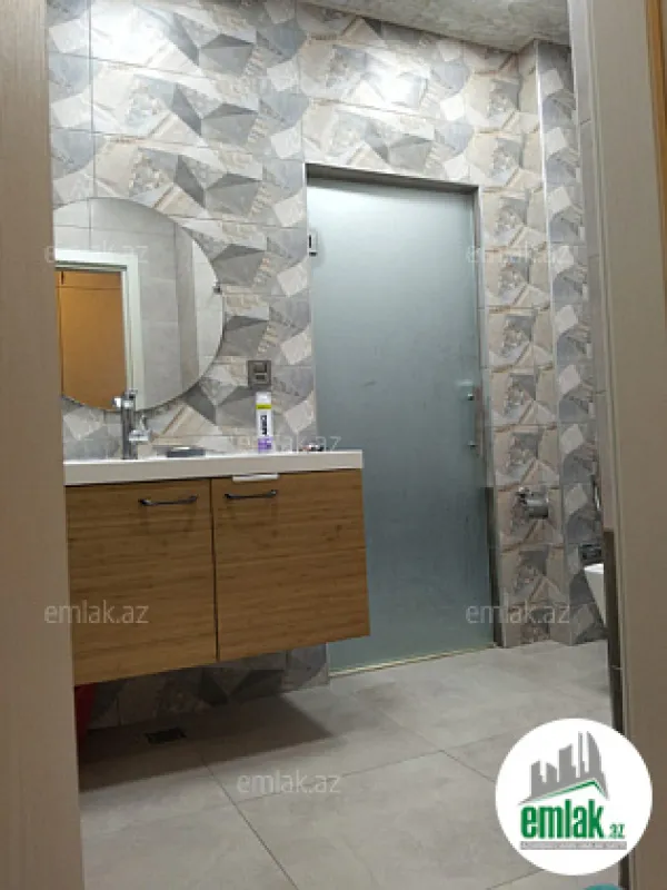 Satılır 3 otaqlı yeni tikili 133 m²