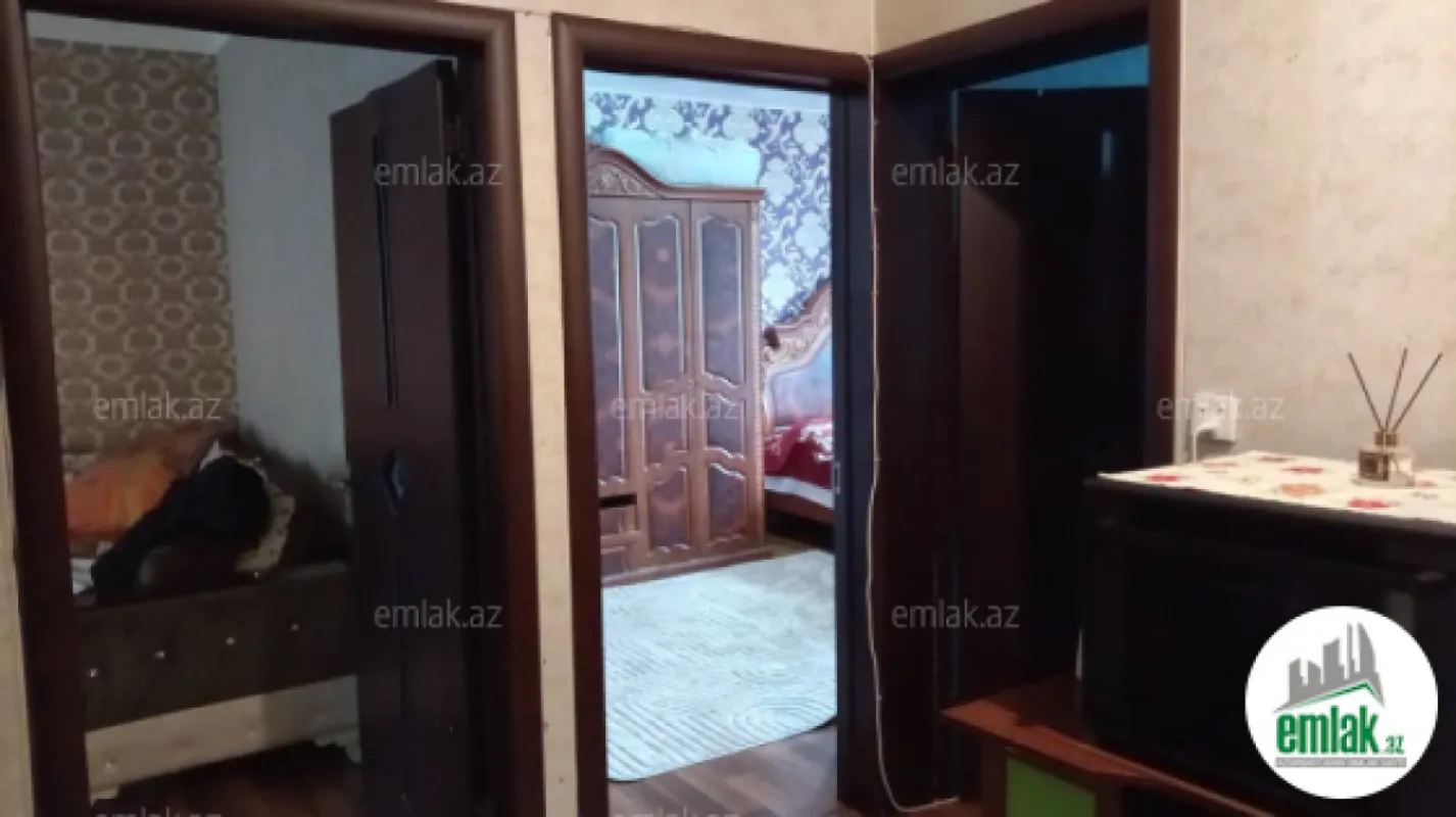 Satılır 3 otaqlı köhnə tikili 80 m²