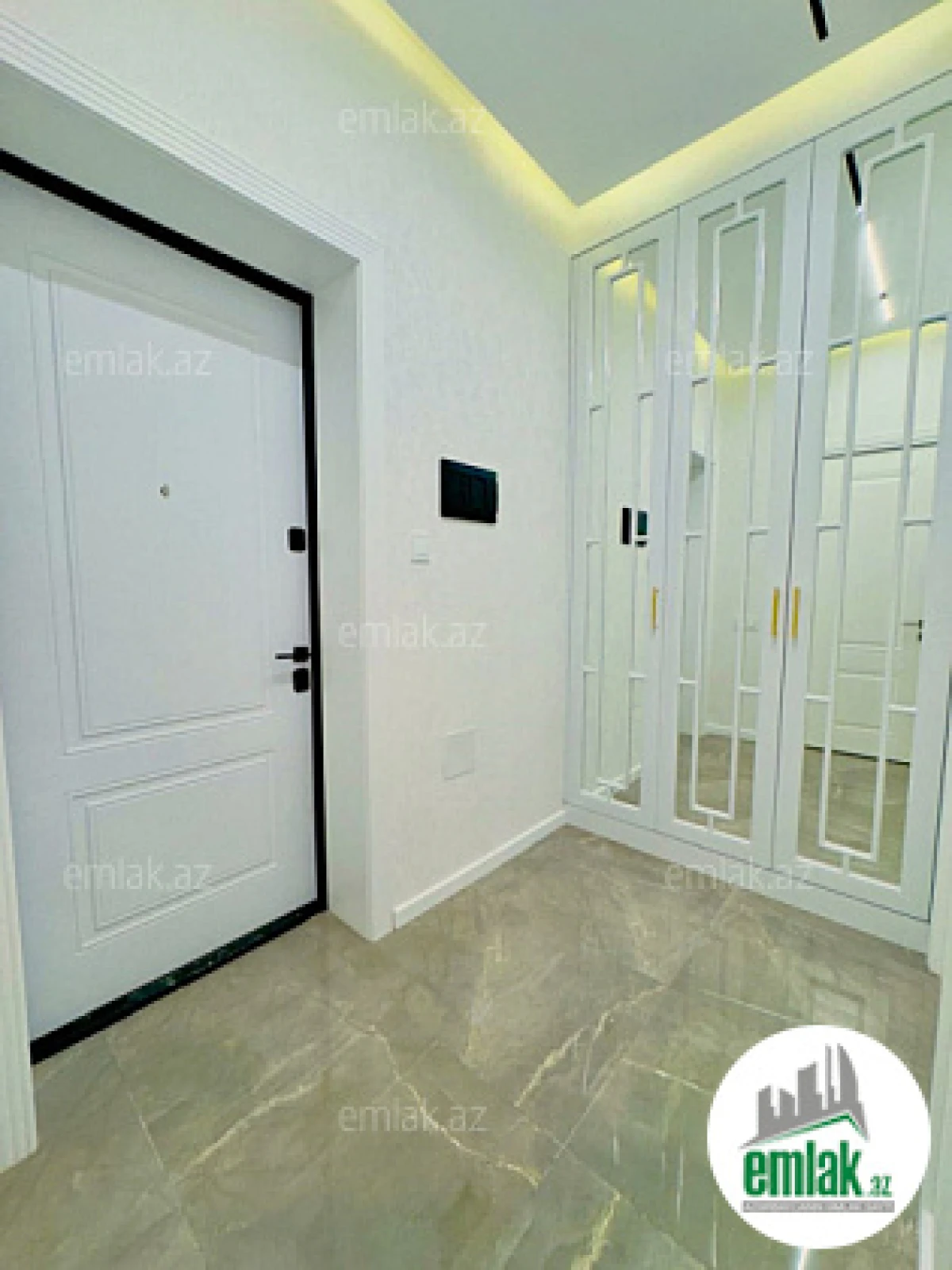 Satılır 2 otaqlı yeni tikili 60 m²