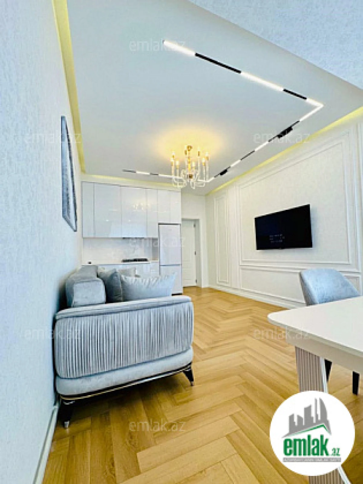 Satılır 2 otaqlı yeni tikili 60 m²