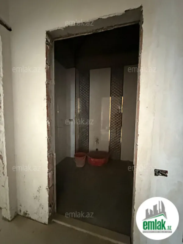 Satılır 3 otaqlı yeni tikili 130 m²