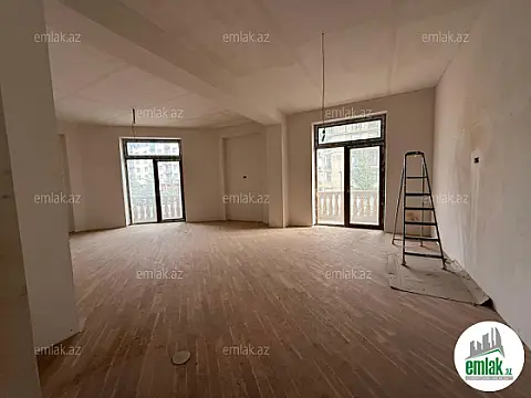 Satılır 3 otaqlı yeni tikili 130 m²