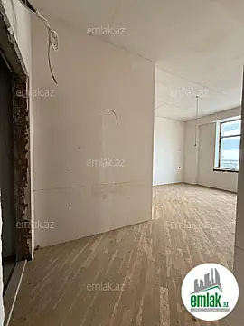 Satılır 3 otaqlı yeni tikili 130 m²