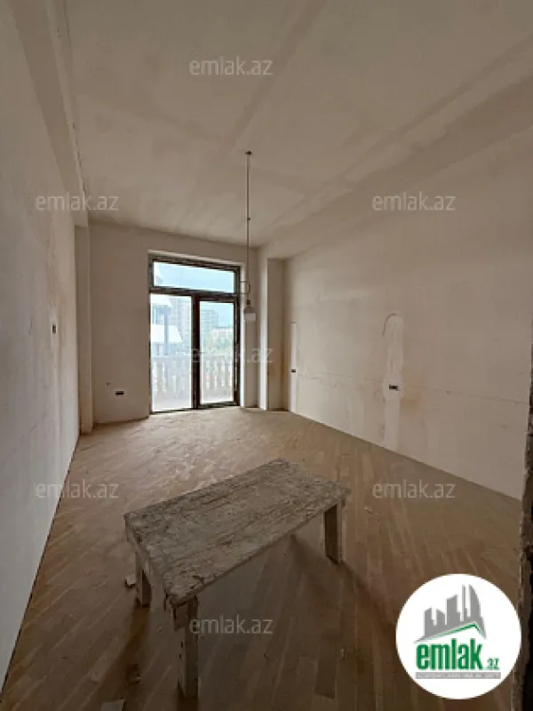 Satılır 3 otaqlı yeni tikili 130 m²