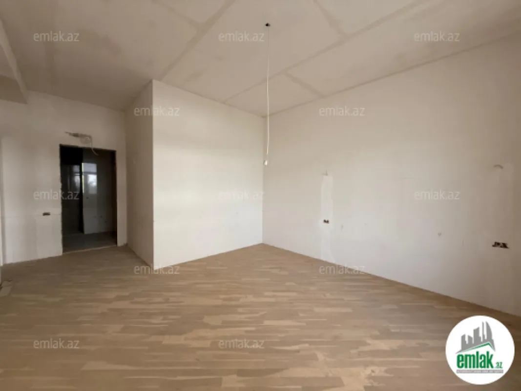 Satılır 3 otaqlı yeni tikili 130 m²