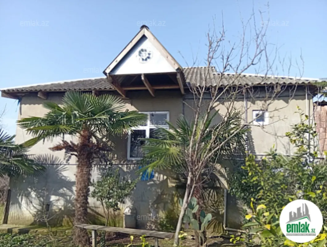 Satılır 3 otaqlı həyət evi 140 m²